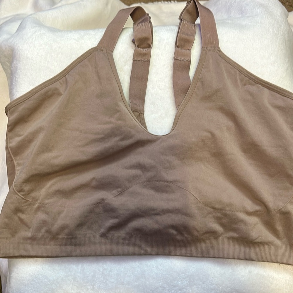 YITTY Sports Bra Tan 3X Adjustable Strap